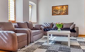 Apartmany V Novem Meste Pod Smrkem